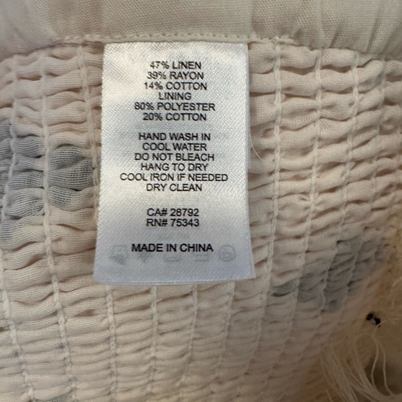 House of Harlow Handkercheif Top - Picture 4 of 7